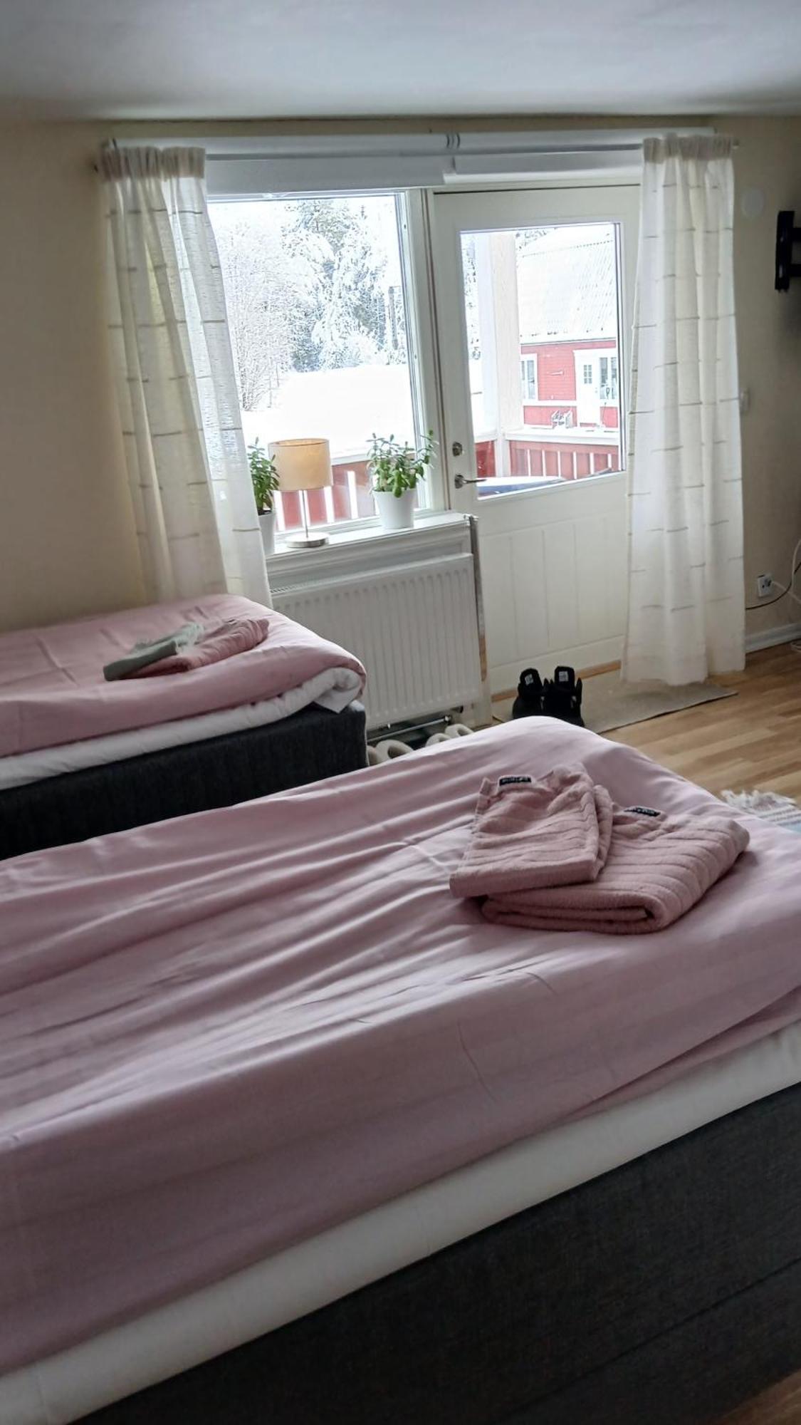 Persbacken I Naturnaera Ockelbo Med Fiske O Kungsberget Naer Inpa,,, Zewnętrze zdjęcie